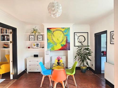 No.2 Boutique Art Townhouse — 4-Star Luxury Hotel in Lincoln, United Kingdom