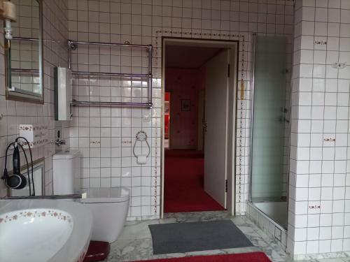 Villa mit Auffahrt — 4-Star Luxury Hotel in Bad Pyrmont, Germany
