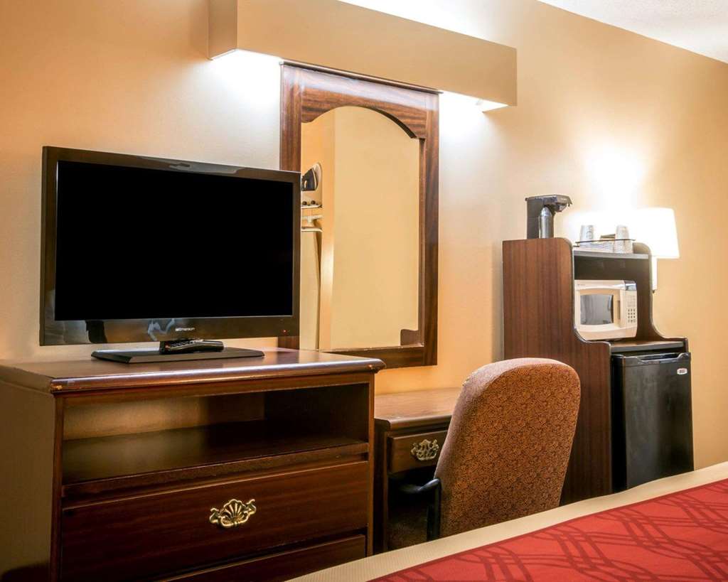 Econo Lodge Eufaula South - photo 17