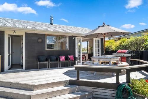 Cute on Kew Taupo Holiday Home — 4-Star Luxury Hotel in Taupo, New Zealand