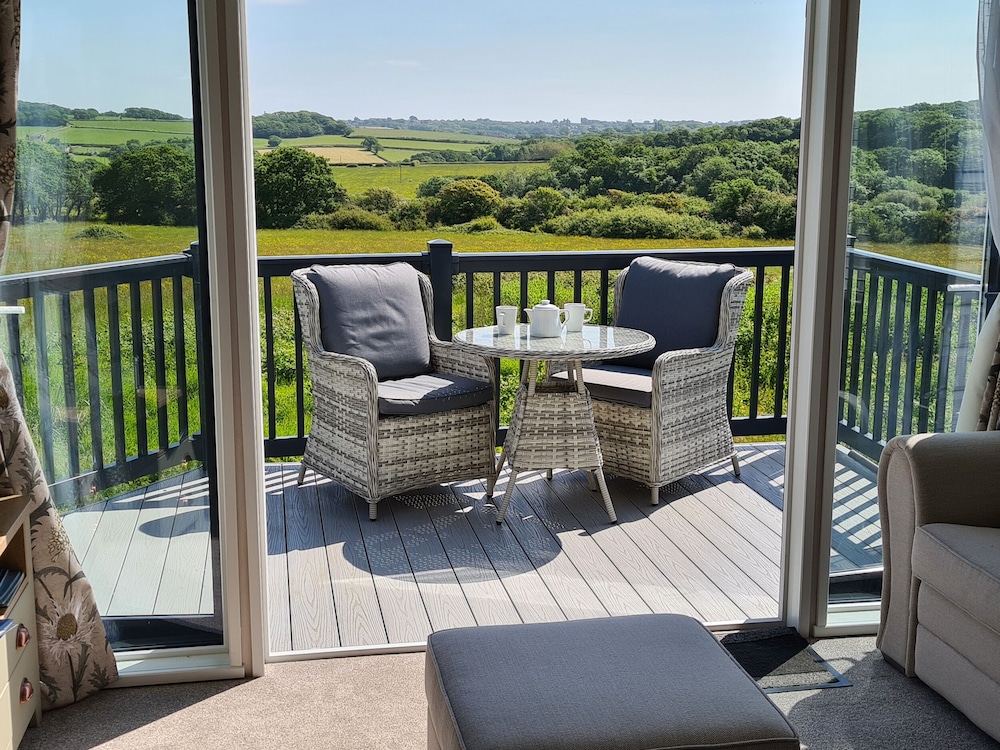 Vendee Lodge — 4-Star Luxury Hotel in Cowes, United Kingdom