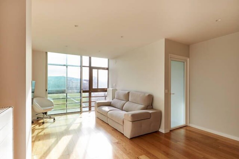Apartamento Singular Deluxe — 4-Star Luxury Hotel in Pamplona, Spain