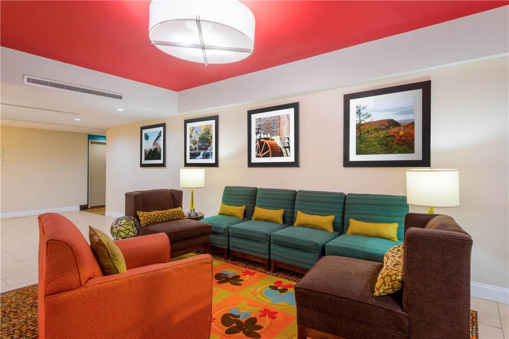 La Quinta Inn & Suites Summersville New River National Park - photo 5