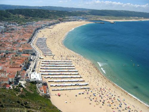 Charming house in Alcobaça with mountain view — 4-Star Luxury Hotel in Alcobaca, Portugal