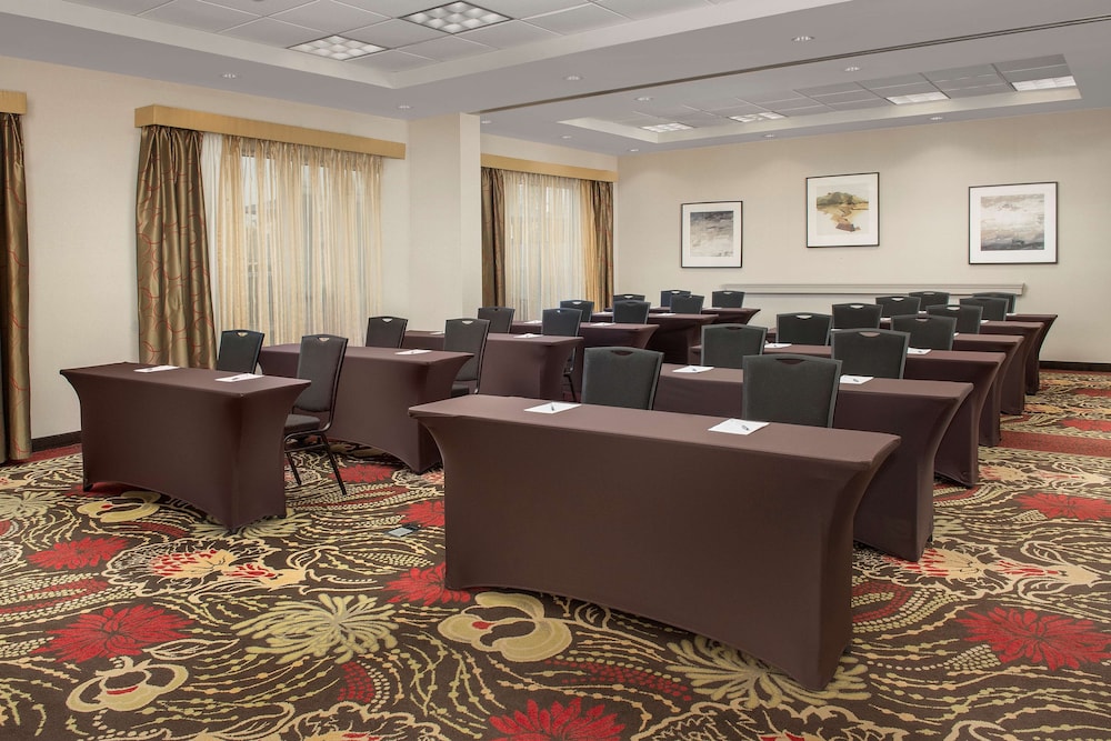 Hampton Inn & Suites Lakeland South Polk Parkway - photo 33