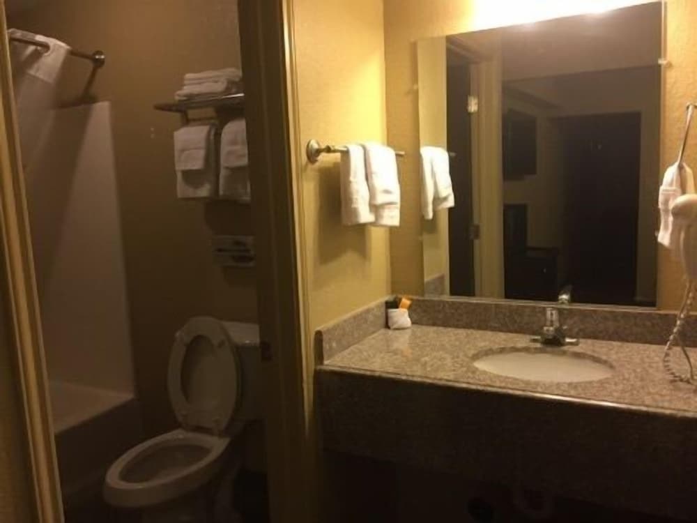 Americas Best Value Inn Caldwell - photo 17