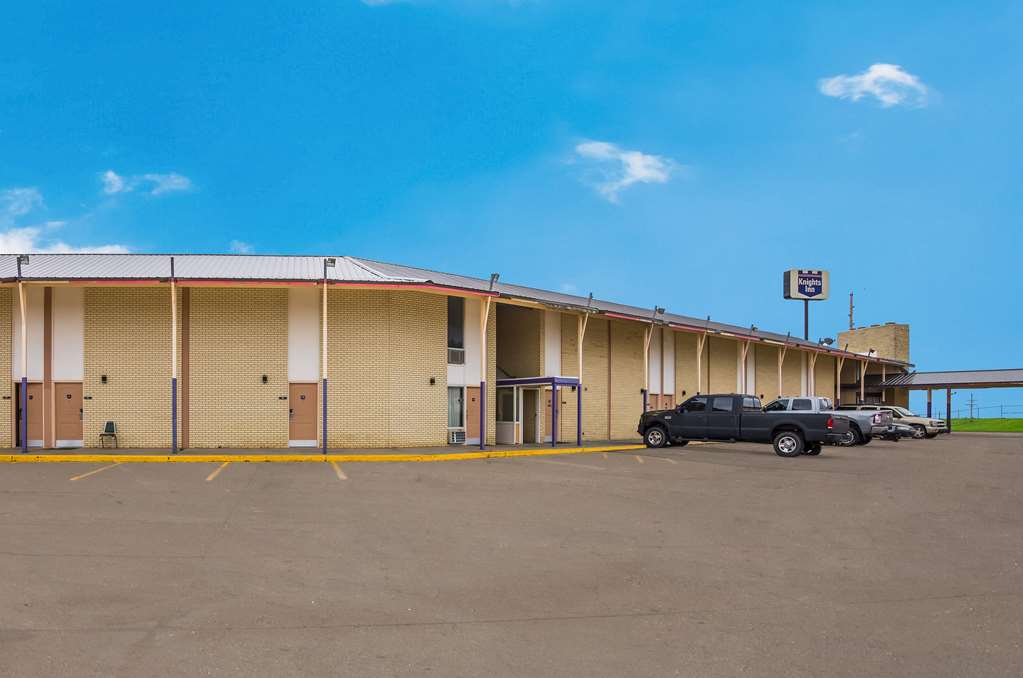 Knights Inn Oakley - photo 2