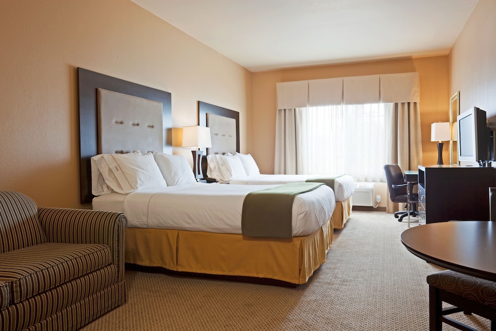 Holiday Inn Express & Suites Eau Claire North by IHG — hotel in Chippewa Falls