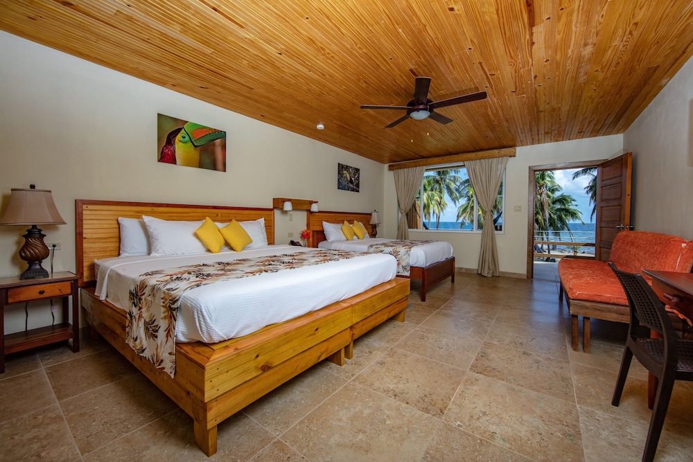Pelican Beach Resort - carbon neutral hotel in Dangriga