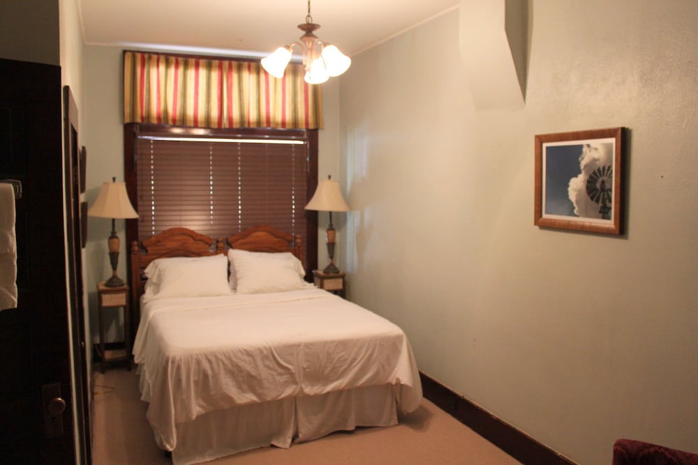 The Hotel Limpia - photo 41