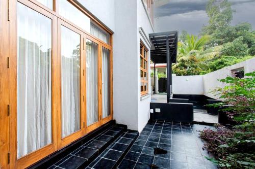 Birdsong - carbon neutral hotel in Unknown City