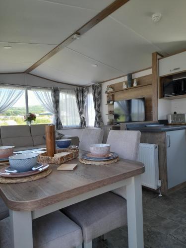 Visma Caravan — Unknown City — photo 3