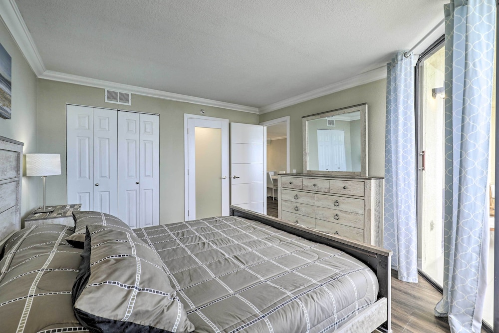 Waterfront Resort Condo with Private Beach and Pool - photo 9