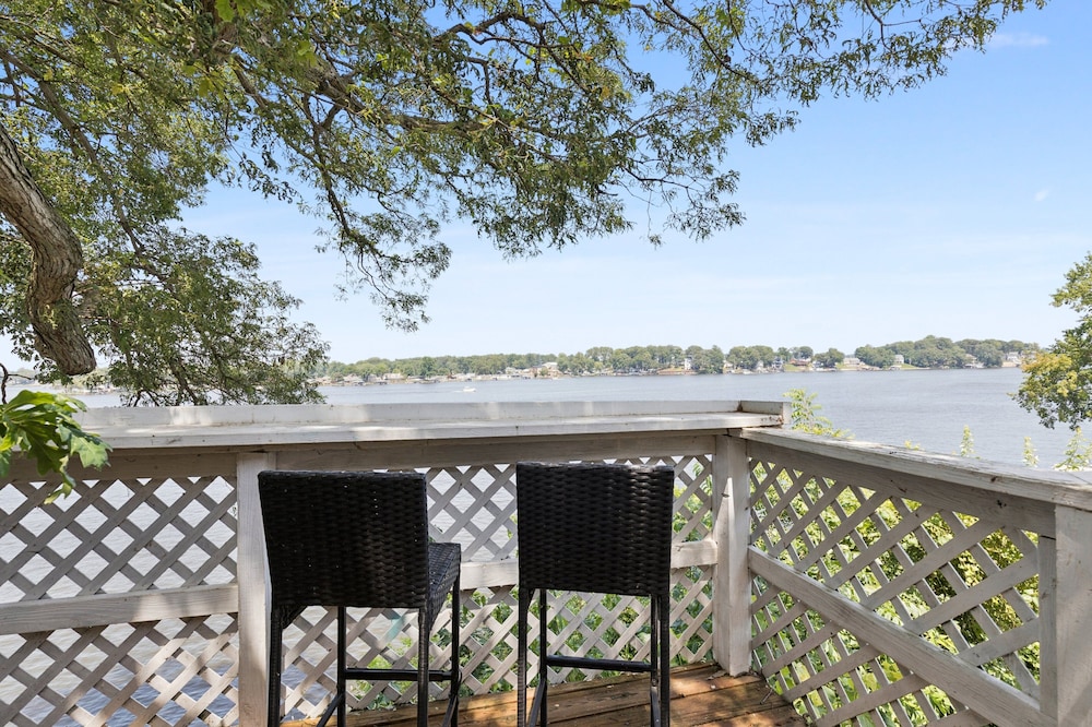 Dave’s Last Resort Lakeside Long Stay Discount Cozy Cabin 6 1 Bedroom Hotel Room in Monticello, United States