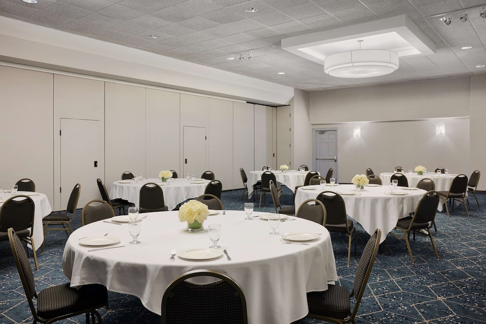 Hilton Garden Inn Champaign Urbana - photo 25