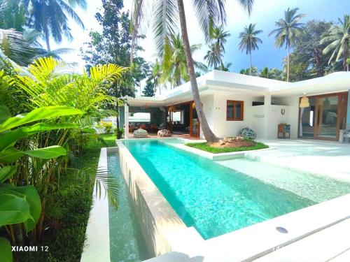 Oasis Road 2 in Unknown City, Thailand