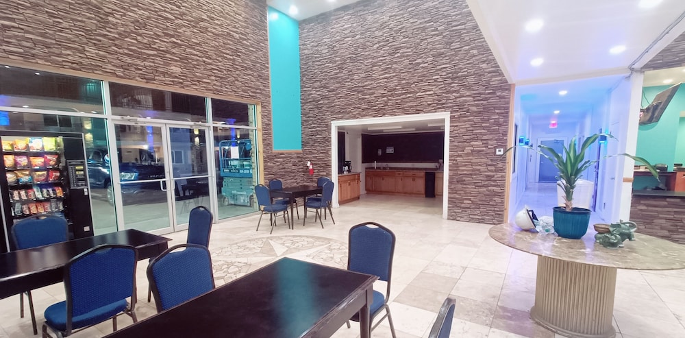 B&J Hotel and Apartment - photo 40