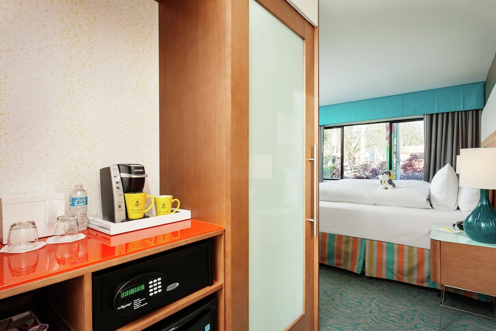 Staypineapple University Inn University District Seattle - photo 18