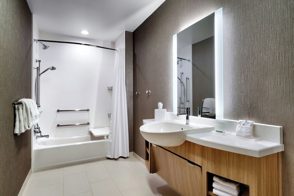 SpringHill Suites by Marriott Cottonwood - photo 11