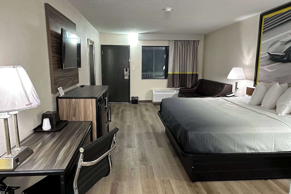 Super 8 by Wyndham Kannapolis - photo 10
