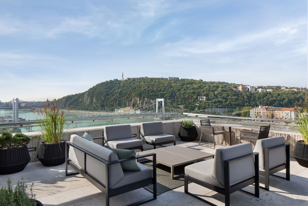 מזון ומשקאות