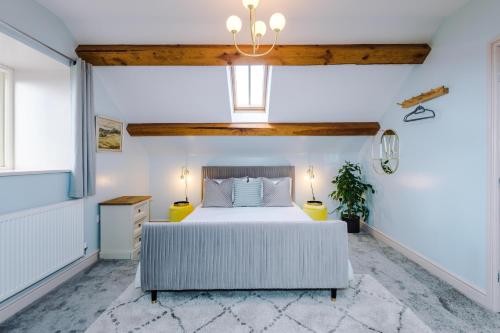 Tan Y Bryn Ganol — 4-Star Luxury Hotel in Cwm, United Kingdom