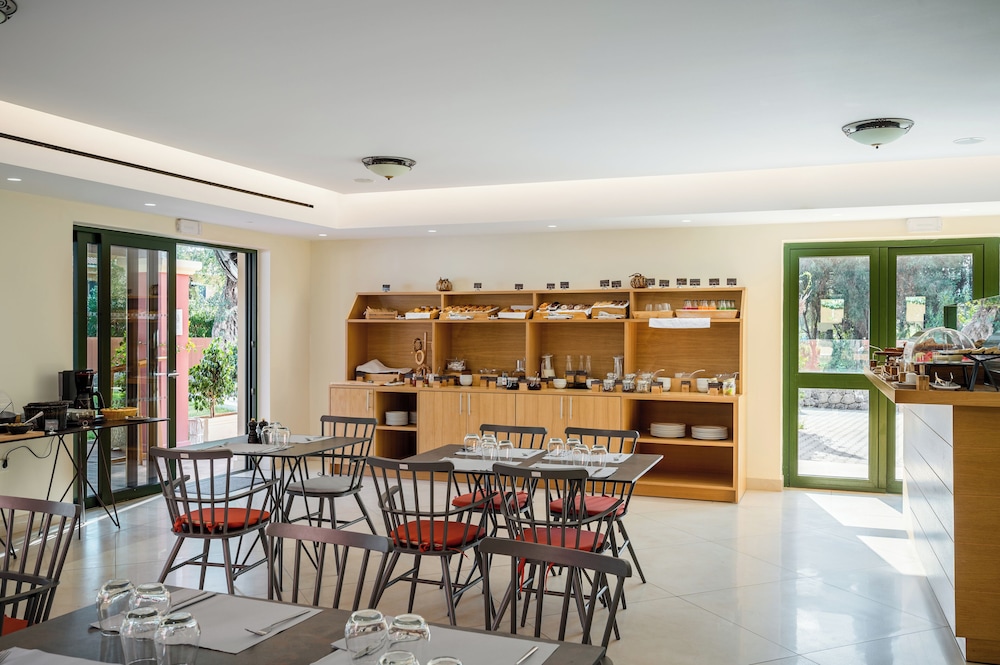 מזון ומשקאות