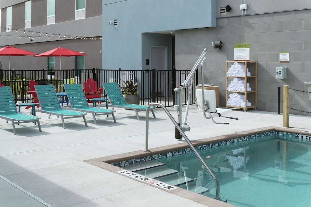 Home2 Suites by Hilton Jacksonville Airport - photo 31