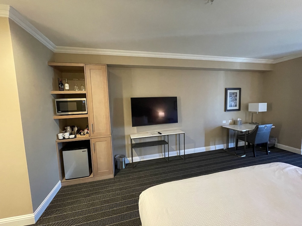Majestic Inn & Spa - photo 9