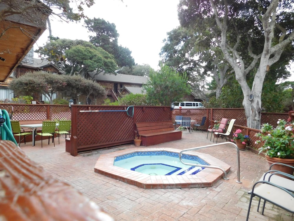 Pacific Gardens Inn - photo 31