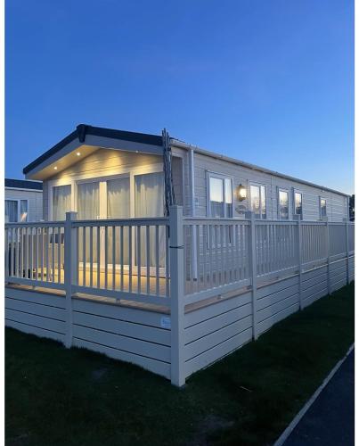 59 Cliff Field — hotel in Hopton On Sea