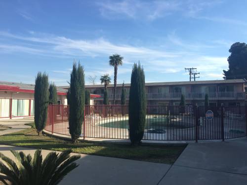 Majestic Inn — hotel in Visalia