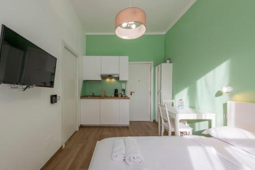 Umbria Design Studio Suite B Home — 4-Star Luxury Hotel in Milan, Italy