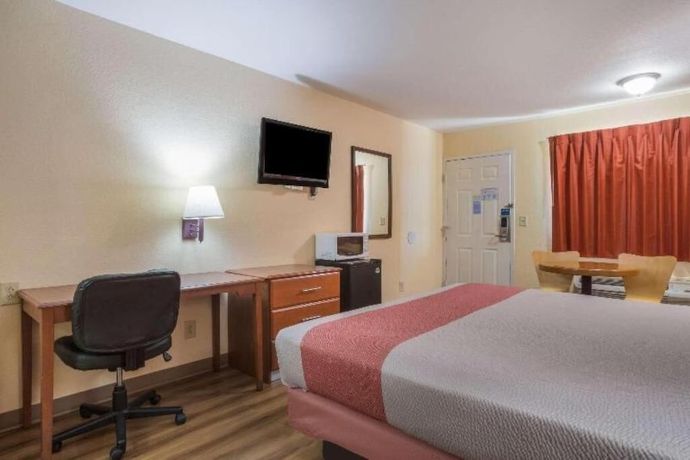 Rodeway Inn and Suites Macon - photo 7