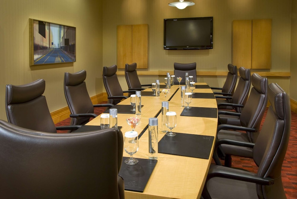 Embassy Suites by Hilton Houston Energy Corridor - photo 42