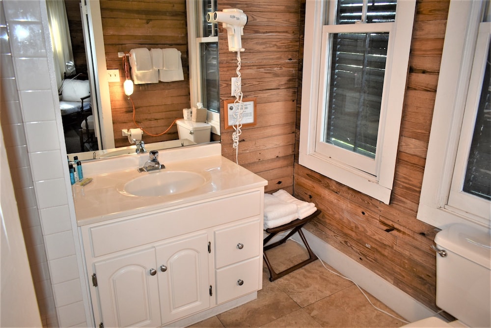 Simonton Court Historic Inn & Cottages - photo 213
