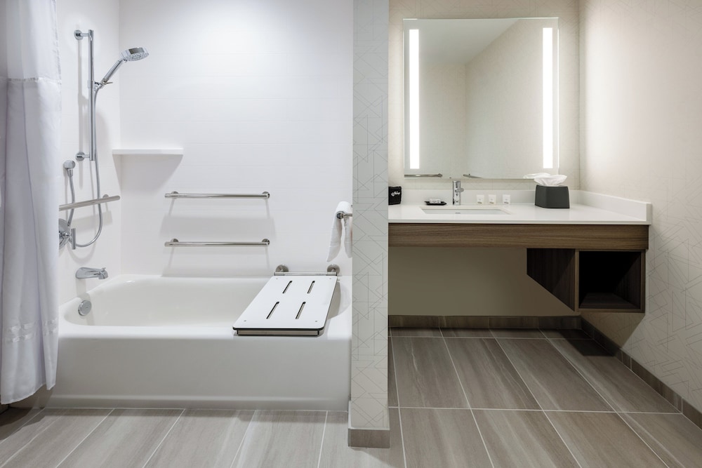 Holiday Inn Express & Suites Benson by IHG - photo 24