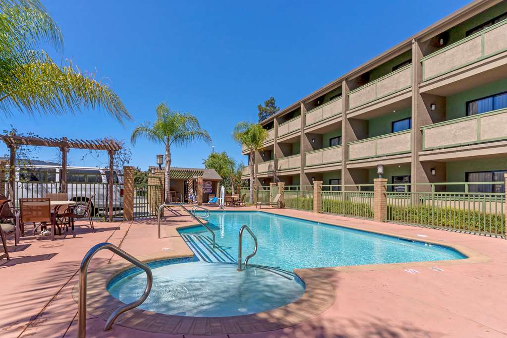Best Western Plus Forest Park Inn - photo 25