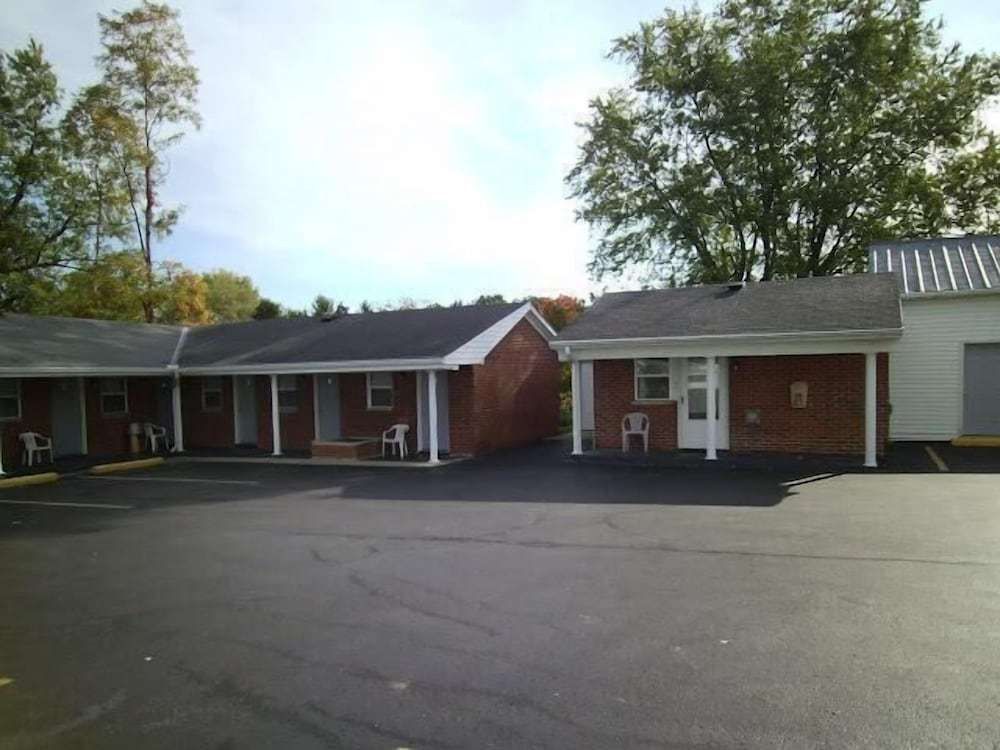 Hillsboro Inn & Suites - photo 16