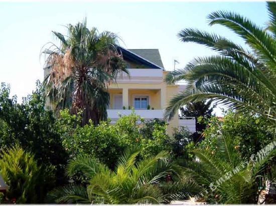 Lemon Garden - carbon neutral hotel in Zakynthos