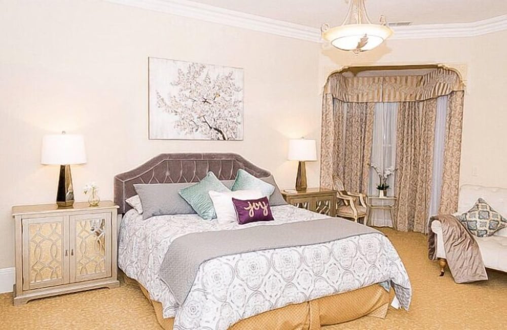 River Rd. Mansion - photo 8