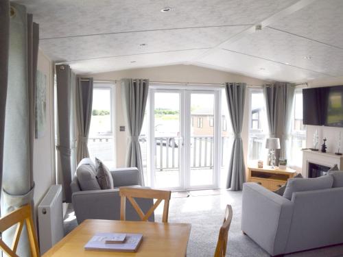 Elm 34 Hot Tub in Kingston Upon Hull, United Kingdom