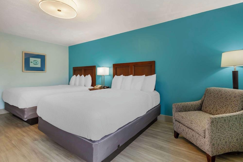 Baymont Inn And Suites Myrtle Beach - photo 14