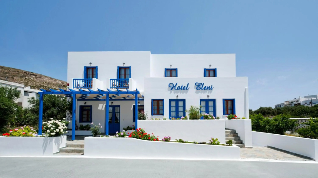 Eleni - carbon neutral hotel in Milos