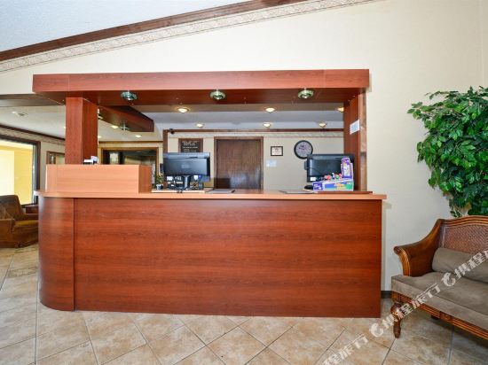 America's Best Inn Warren Detroit - photo 4