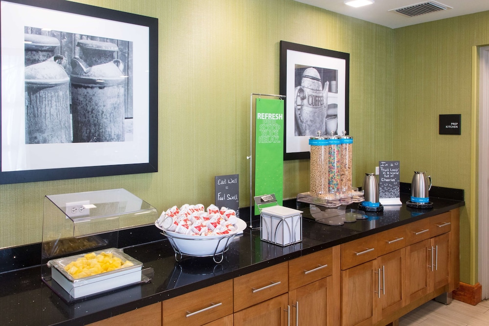 Hampton Inn Palatka - photo 31