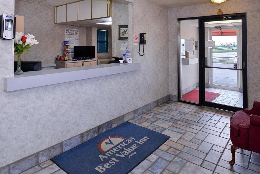 Americas Best Value Inn Walcott Davenport - photo 13