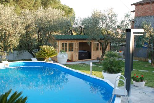 Le Cerbaie Casa Vacanze — 4-Star Luxury Hotel in Lamporecchio, Italy