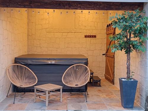 Les Olivettes - carbon neutral hotel in Meynes