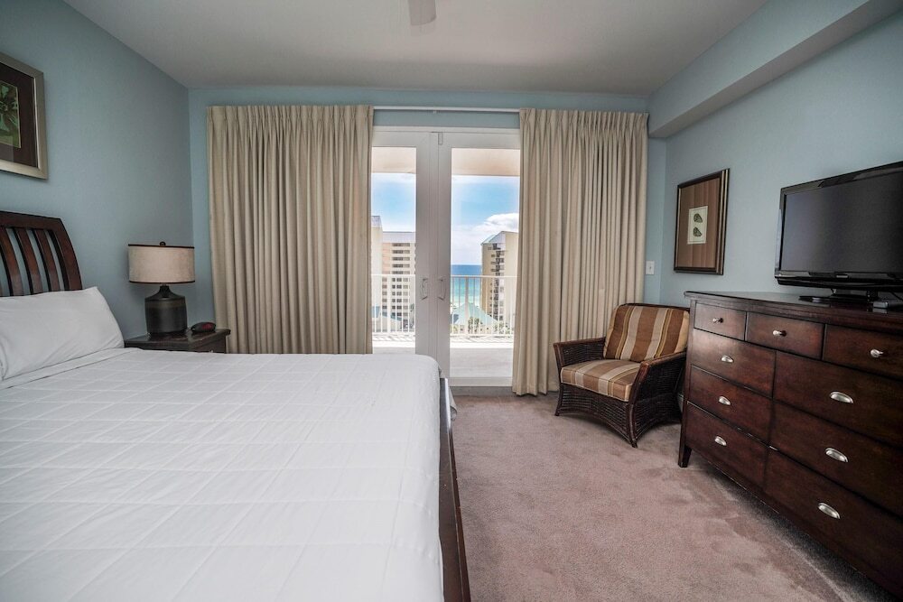 Laketown Wharf Resort by Panhandle Getaways - photo 3